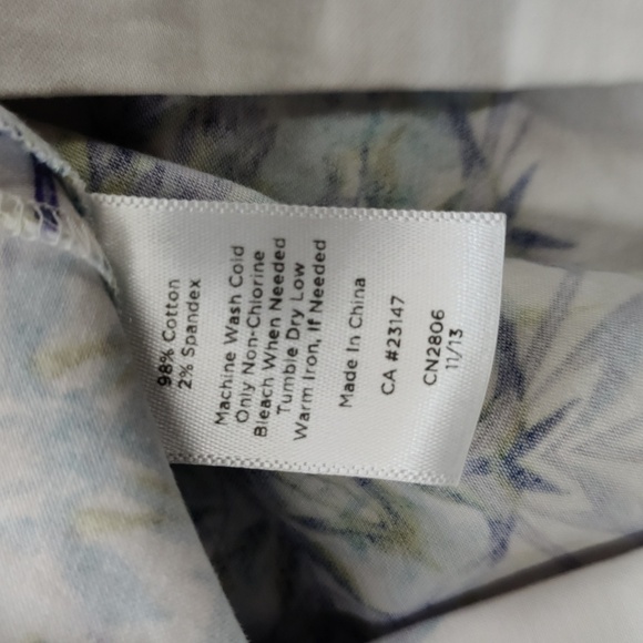 Talbots Floral Pleated Skirt Size 10P - Picture 10 of 10